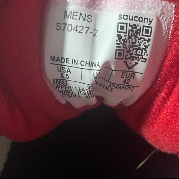 MENS SIZE 8.5 worn a handful or less. - Picture 9 of 9